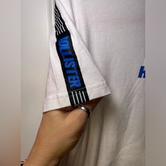 Hollister Men's White and Blue T-Shirt - Picture 3 of 7